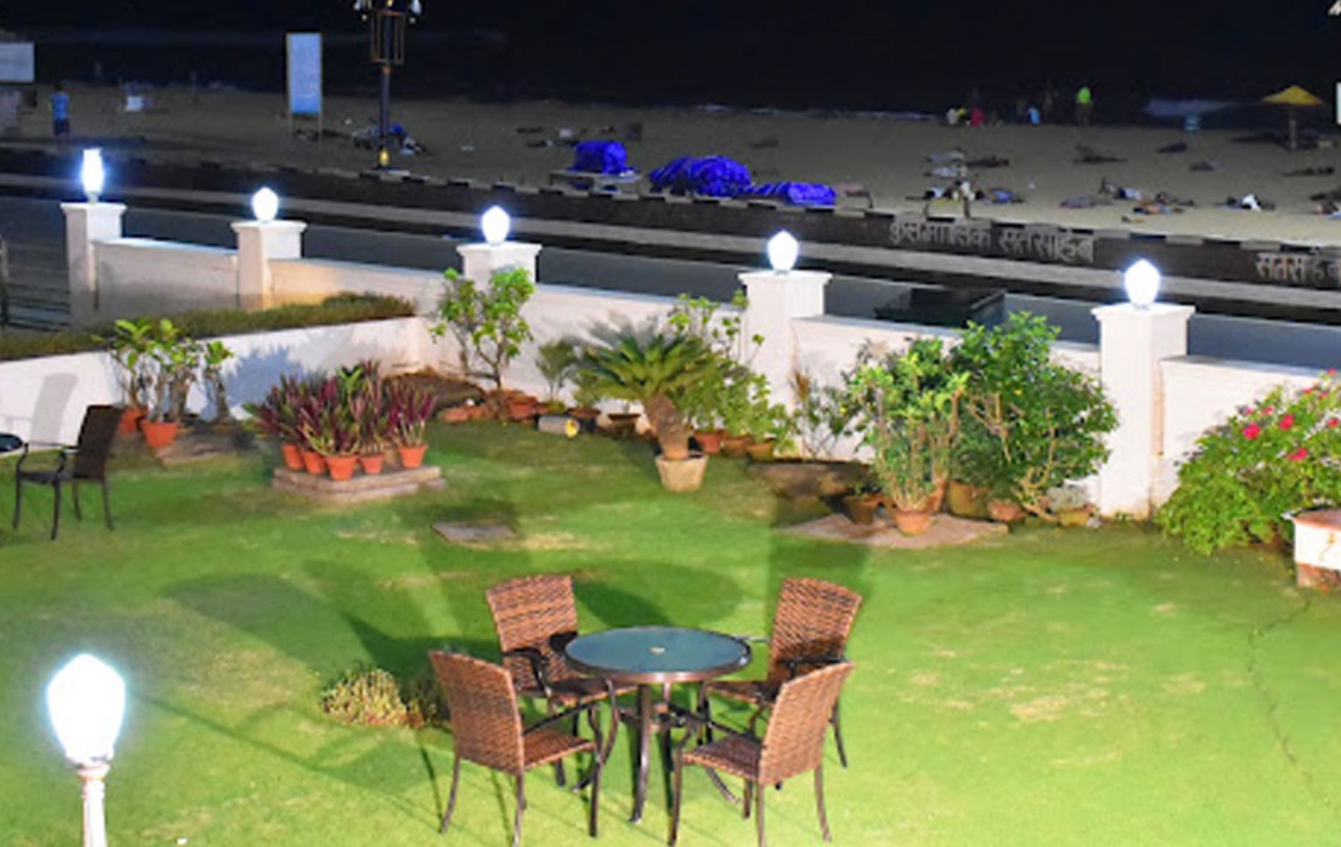 Royal Hotel